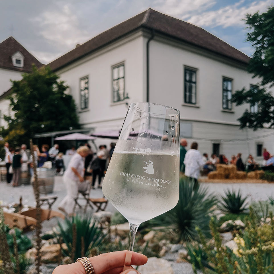 Grafenegg Weinlounge Außenbereich